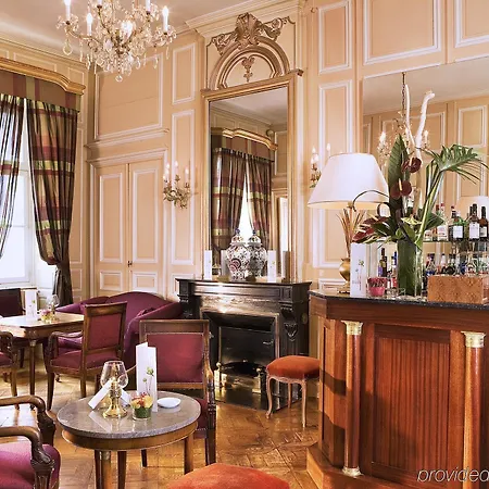 Chateau De ホテル