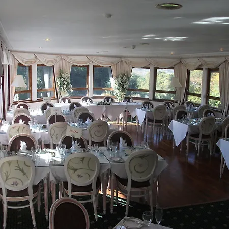 Chateau De Hotel 4*