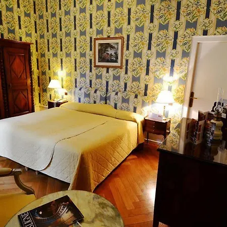 Chateau De Hotel 4*