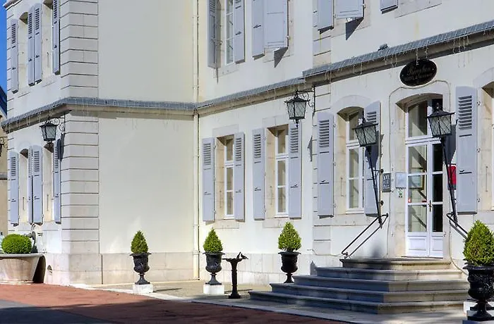 Chateau De 4*