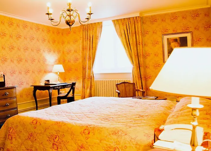 Chateau De Отель